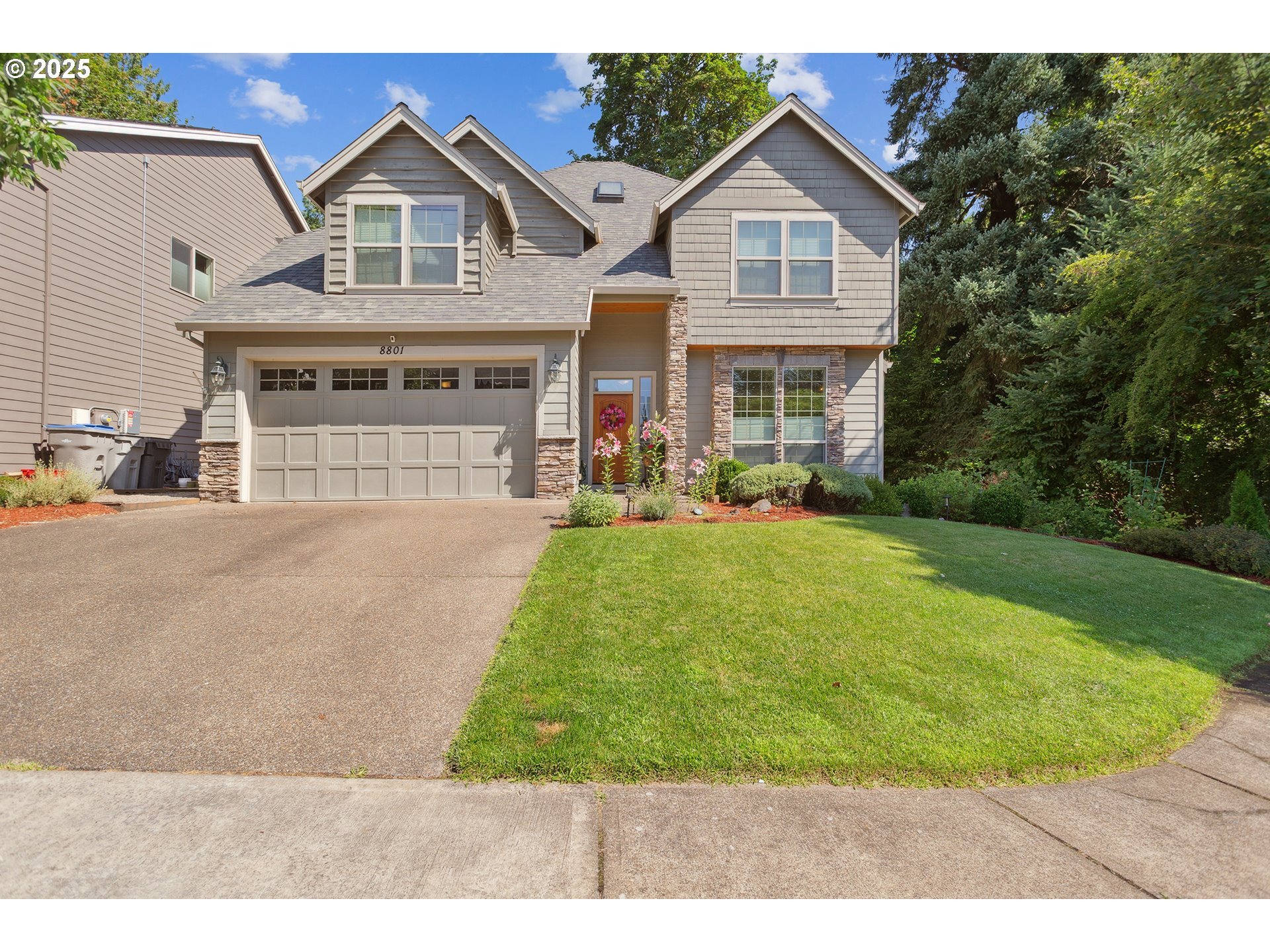 Property Photo: 8801 SW Scheckla Dr OR 97224