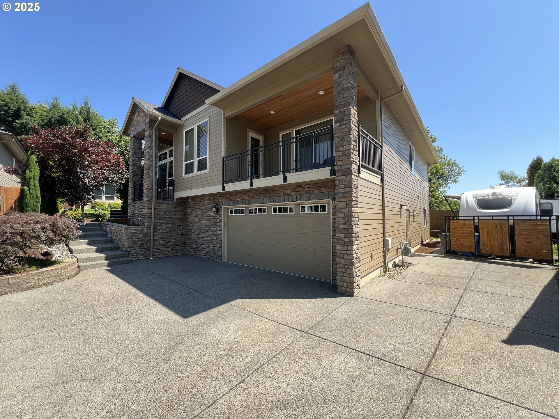 Property Photo:  1323 SE Columbia Crest Ct  WA 98664 