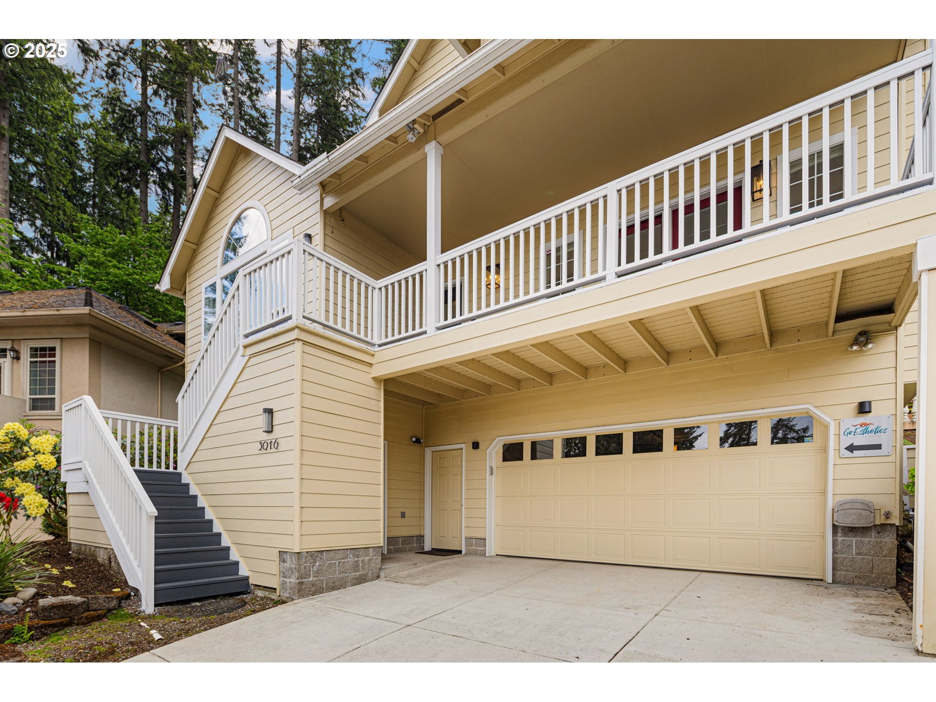 Property Photo:  3016 Ashley Loop  OR 97405 