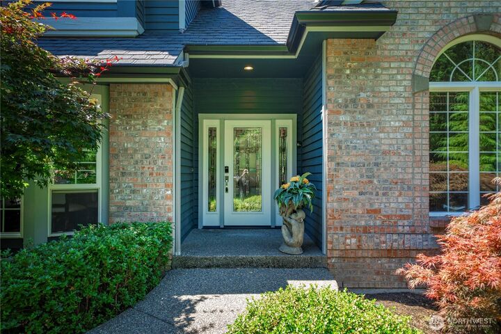 Property Photo: 2104 39th Street SE WA 98372