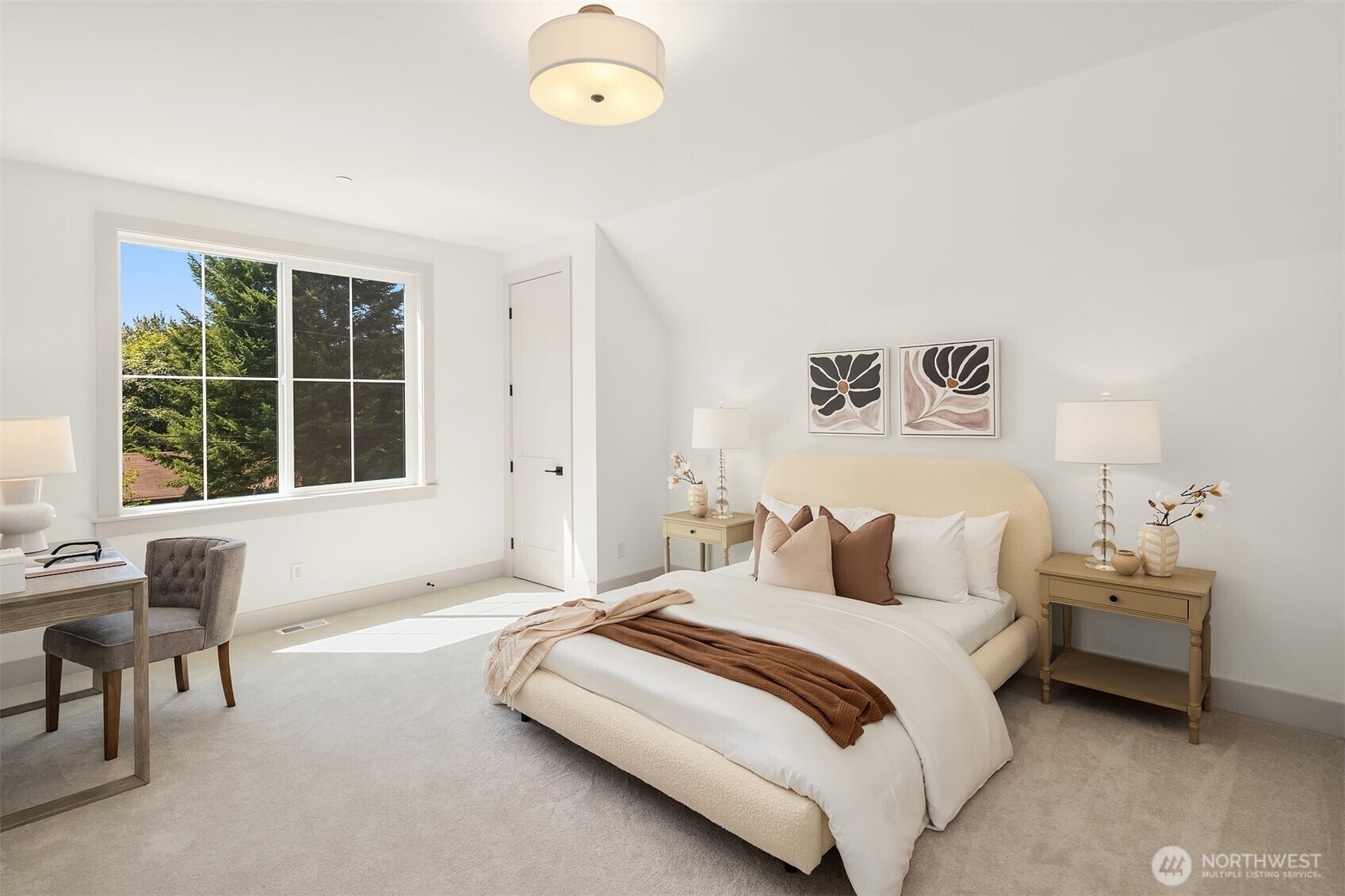 Property Photo: 7310 151st Avenue NE WA 98052