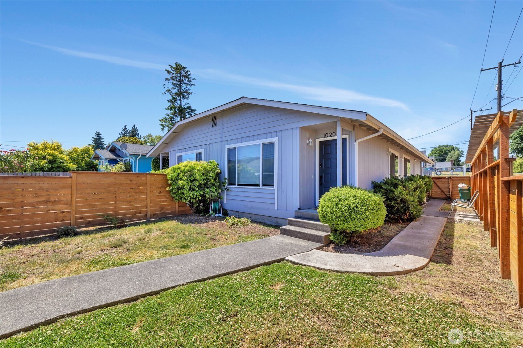 Property Photo: 10201 17th Avenue SW WA 98146