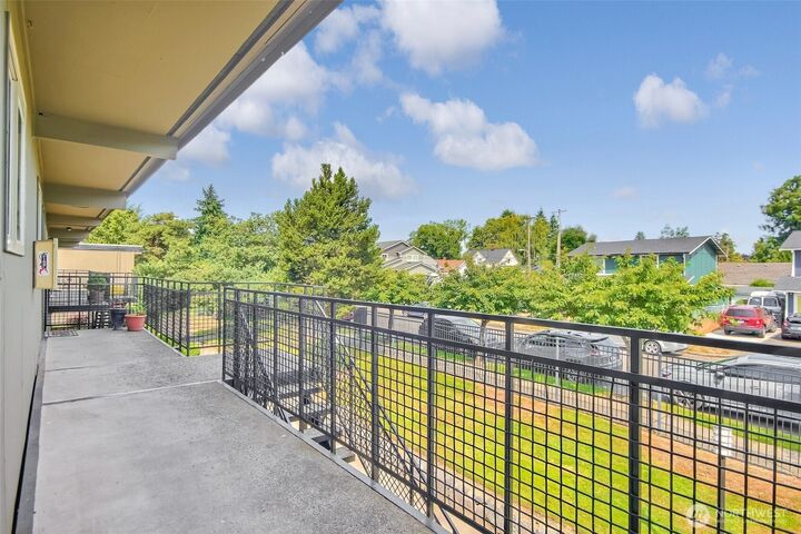 Property Photo: 1102 S 27th C302 WA 98409