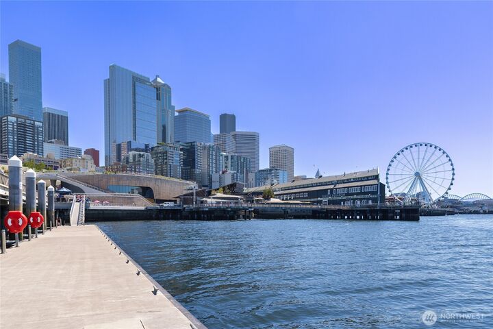 Property Photo: 1900 Alaskan Way 502 WA 98101