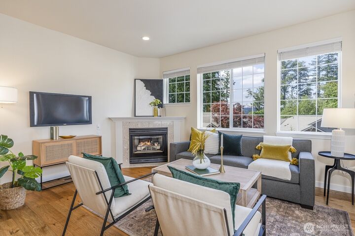 Property Photo:  18636 NE 55th Way  WA 98052 