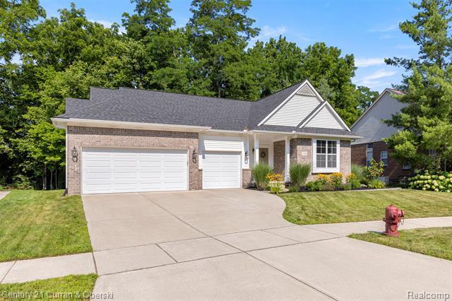 Property Photo:  13662 Cobblestone Creek Drive  MI 48111 