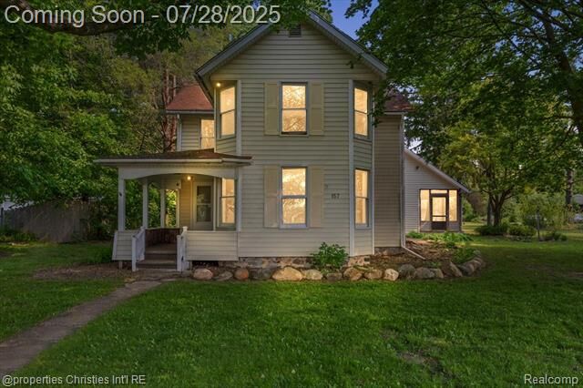 157 E Elmwood  Leonard Vlg MI 48367 photo
