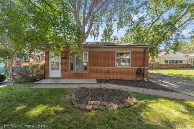 Property Photo: 4437 Culver Street MI 48125