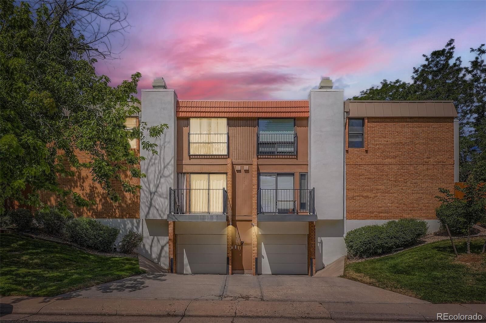 Property Photo:  2917 S Locust Street  CO 80222 