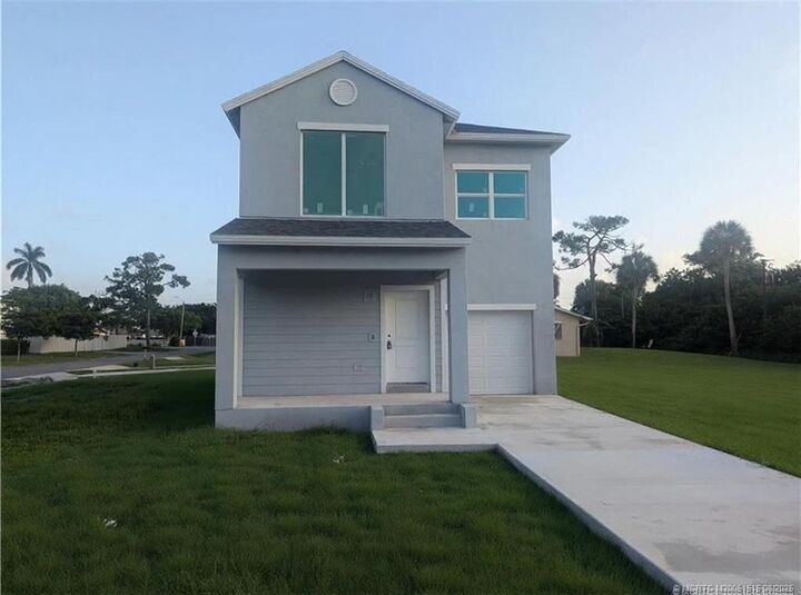 Property Photo:  2565 SE Bonita Street  FL 34997 