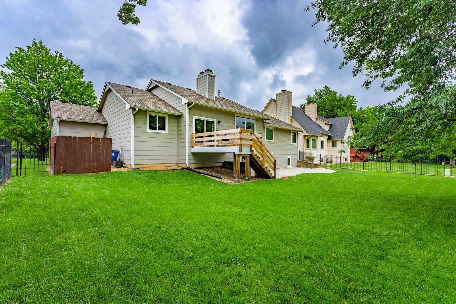 Property Photo: 7811 W Birdie Lane Cir KS 67205