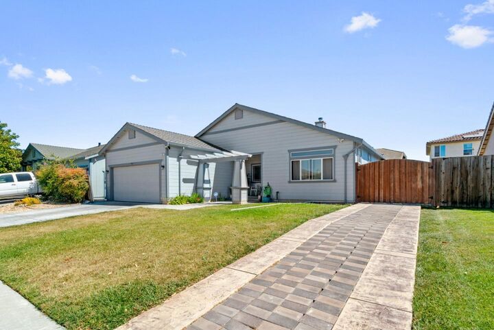 921 Steinbeck Drive  Hollister CA 95023 photo