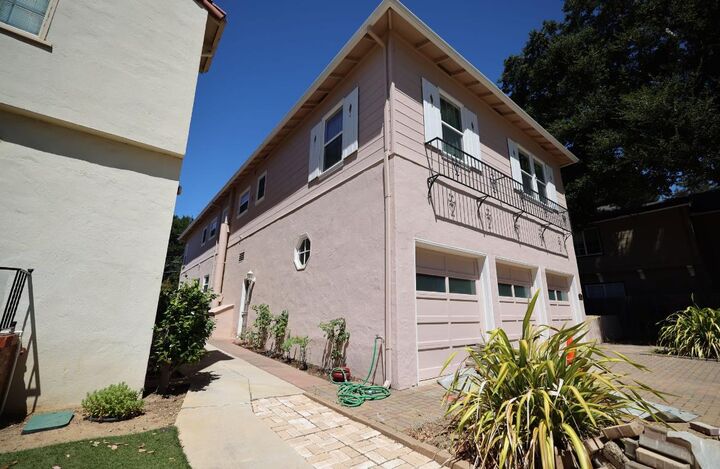 Property Photo:  6 Avila Road  CA 94402 