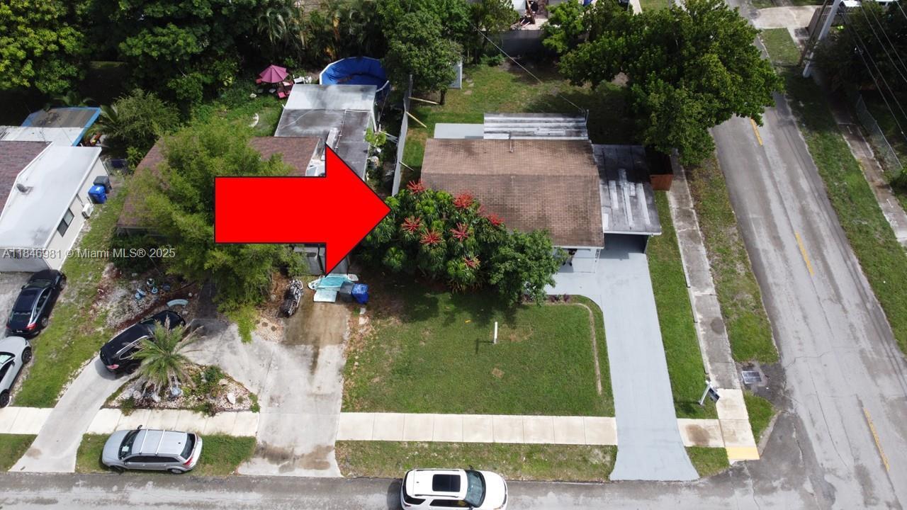 Property Photo: 6644 Raleigh St FL 33024