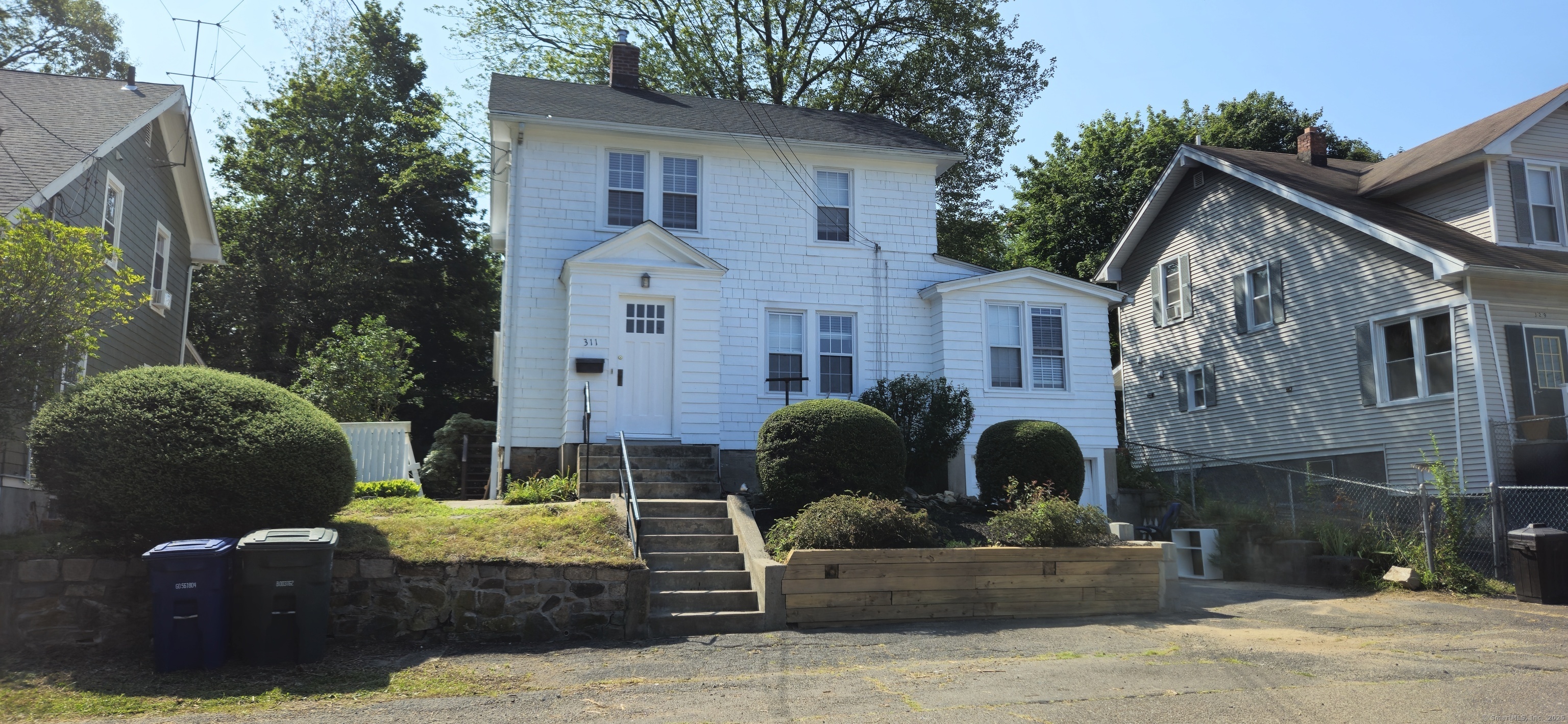Property Photo:  311 Cambridge Street  CT 06606 