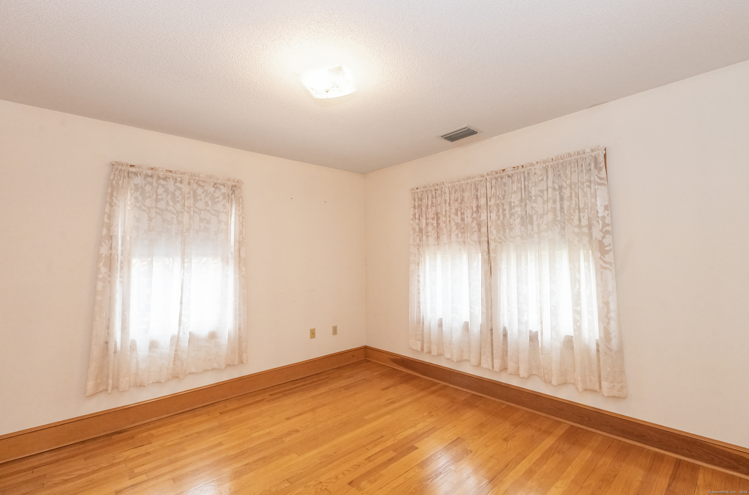 Property Photo: 1129 North Colony Road CT 06450