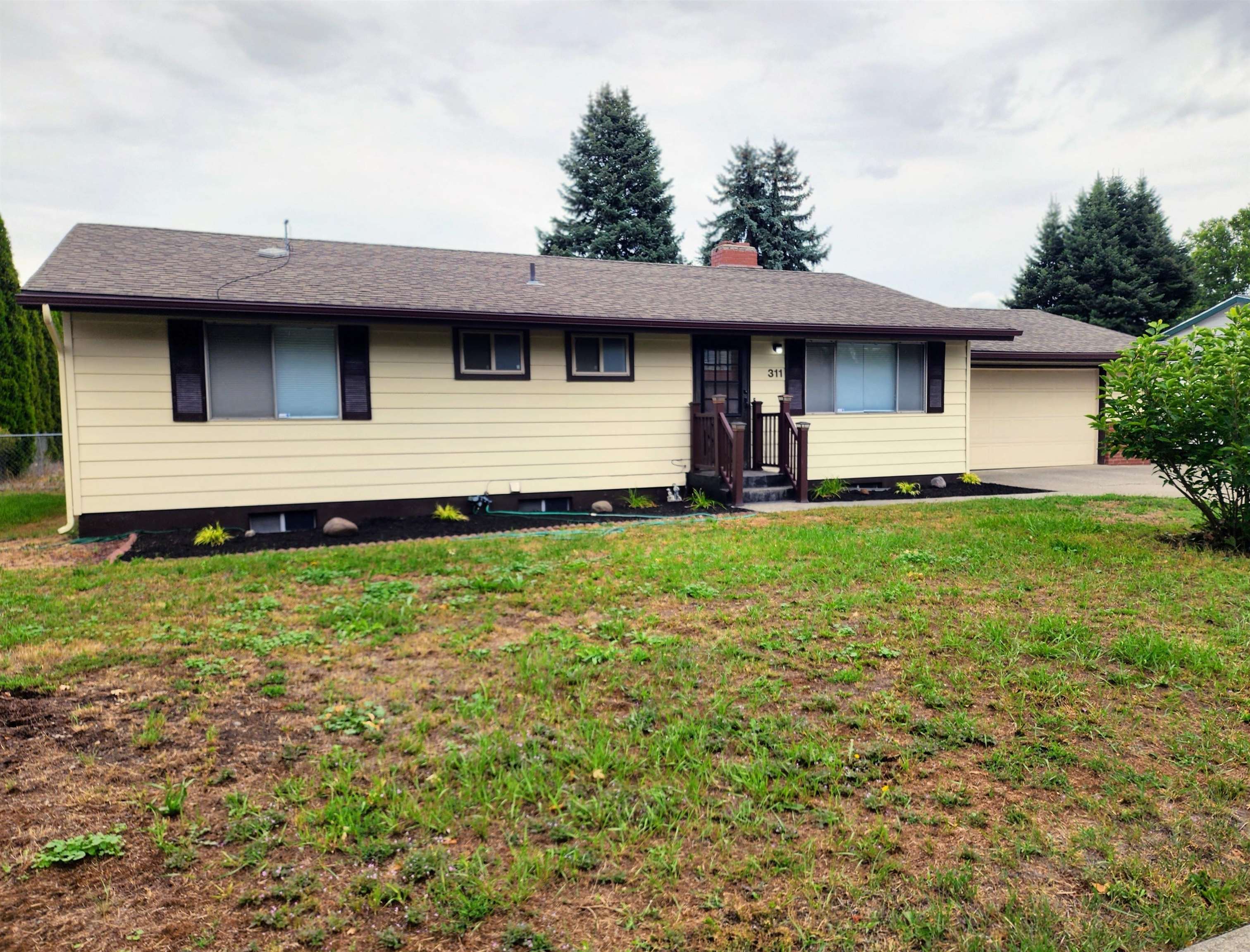 Property Photo: 311 S Blake Rd WA 99216