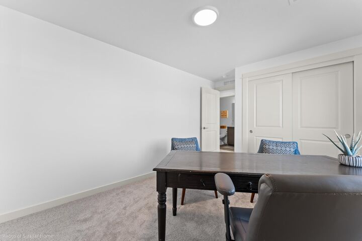 Property Photo:  228 N Viewmont Ct 2/1 Harrison  WA 99016 