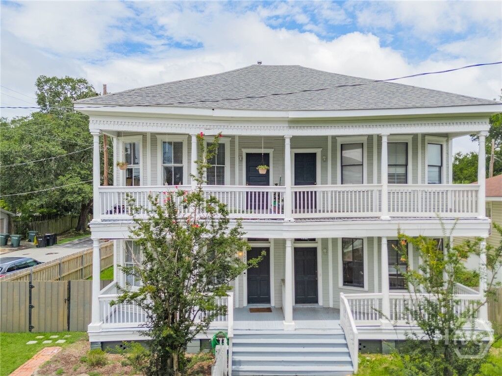 Property Photo: 302 E 35th Street GA 31401