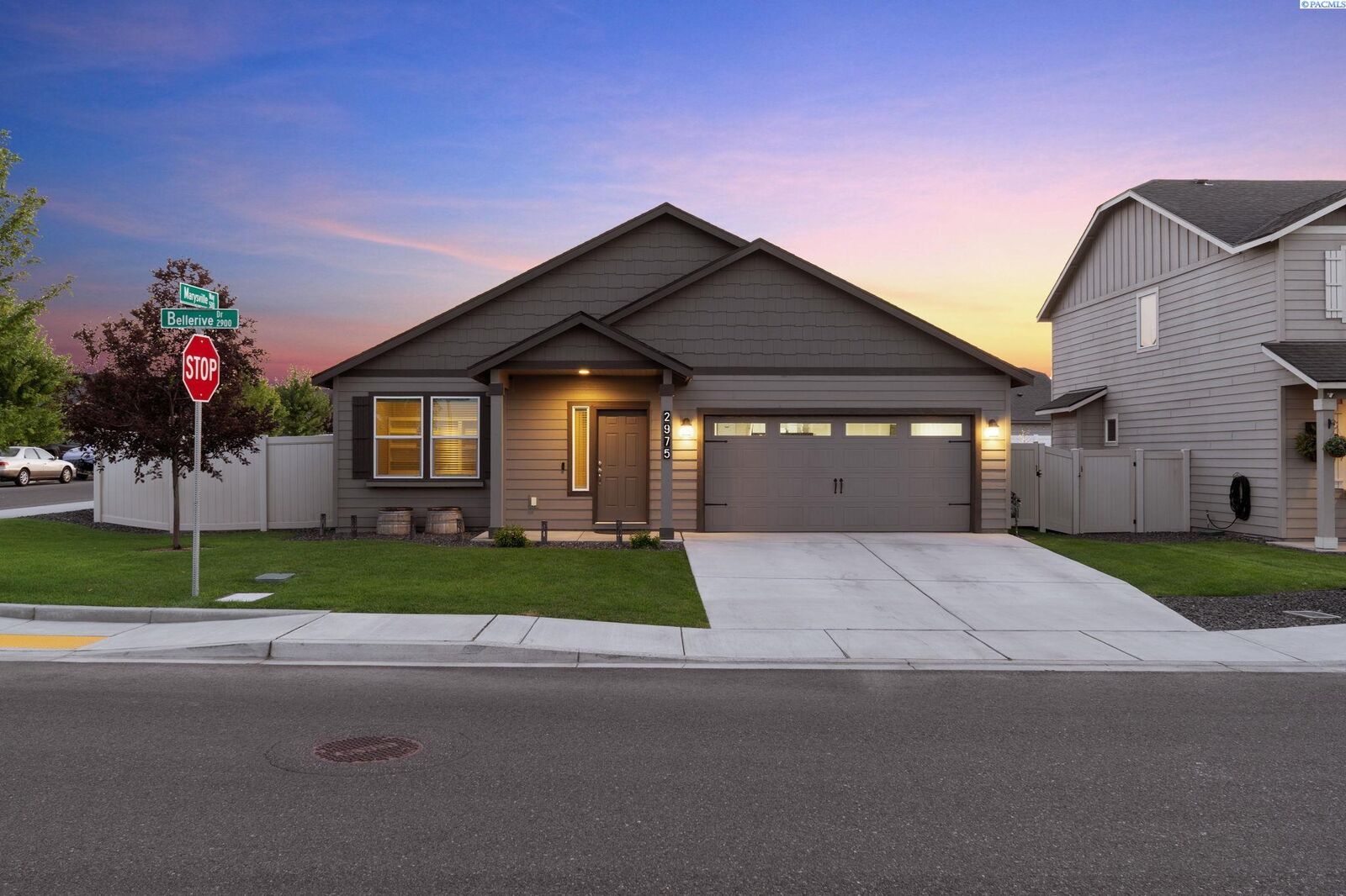 Property Photo: 2975 Bellerive Drive WA 99352