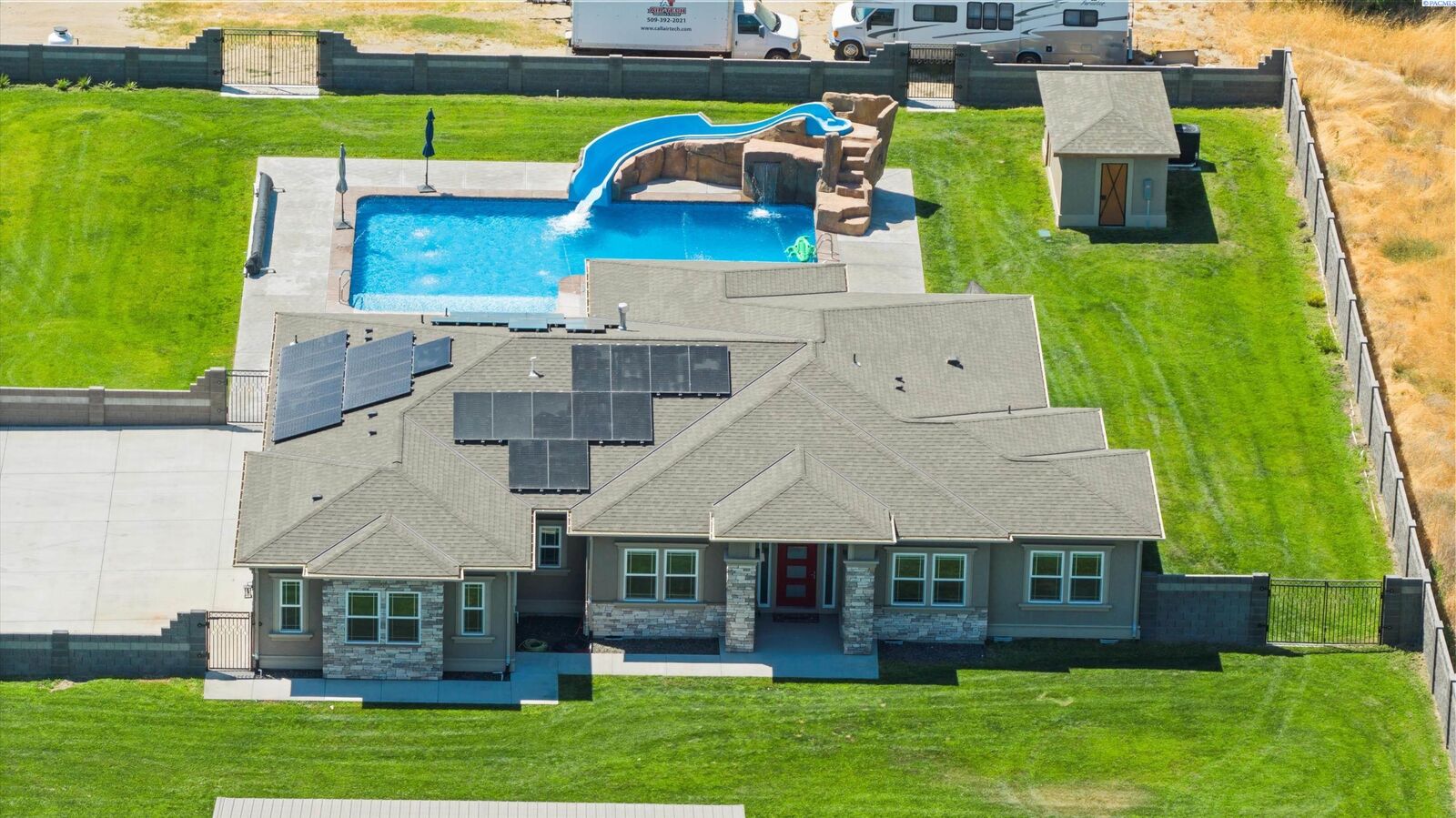 Property Photo: 184 Gallant Rd WA 99323