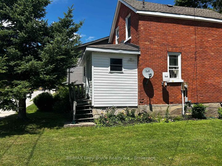 Property Photo: 59 3rd Ave Avenue SW ON N0G 1L0
