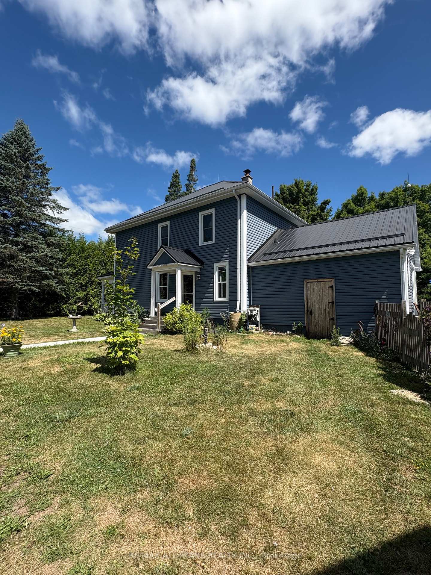 Property Photo:  412 Cooper Road  ON K0K 2K0 