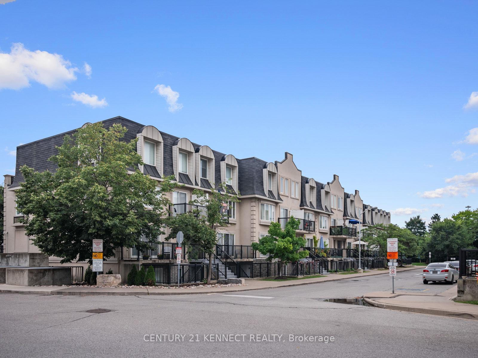 Photo de la propriété:  65 George Appleton Way 2075  ON M3M 2E9 