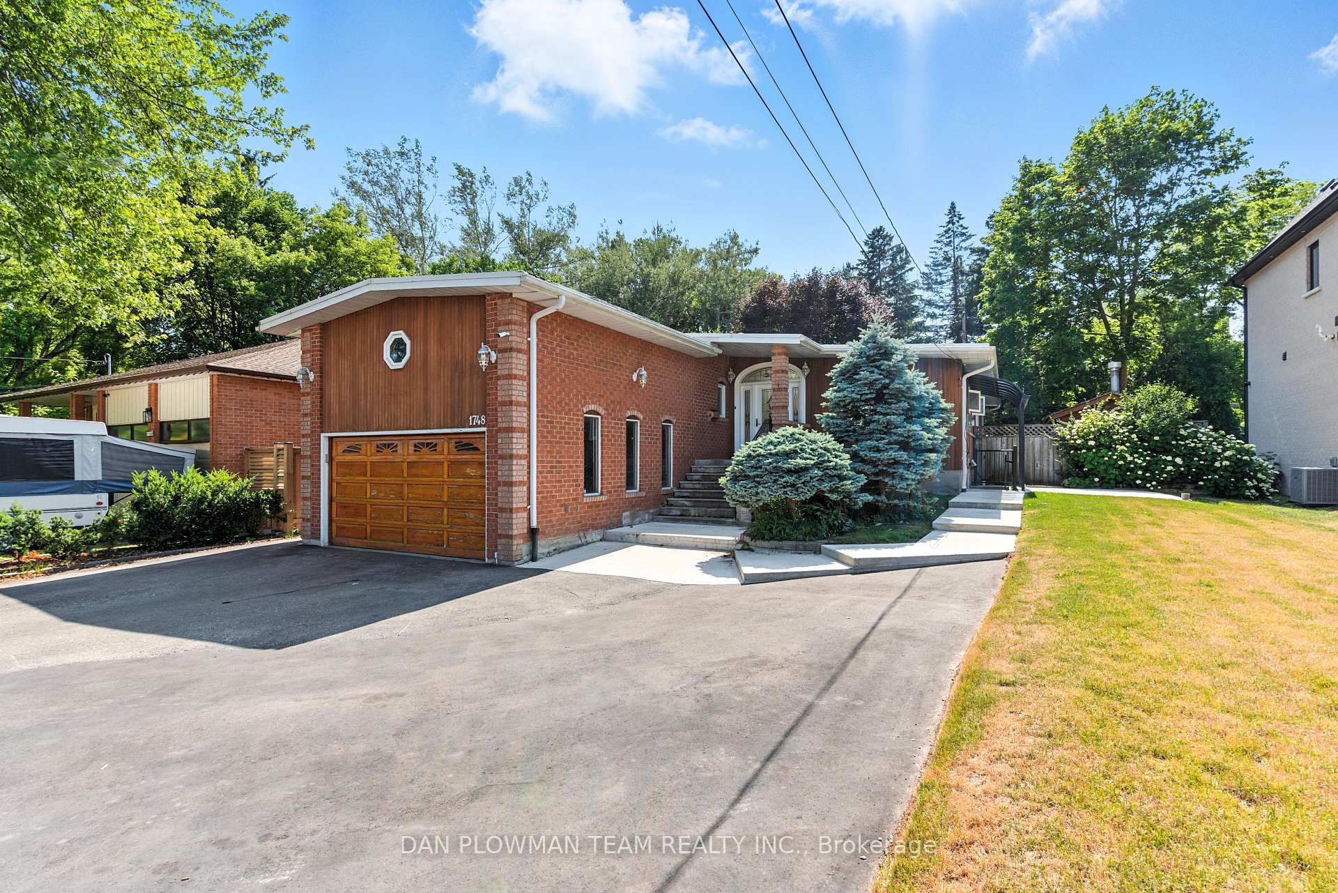 Property Photo:  1748 Fairport Road  ON L1V 1S8 