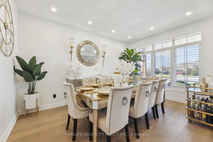Property Photo: 579 Faywood Crescent ON L1K 2S4