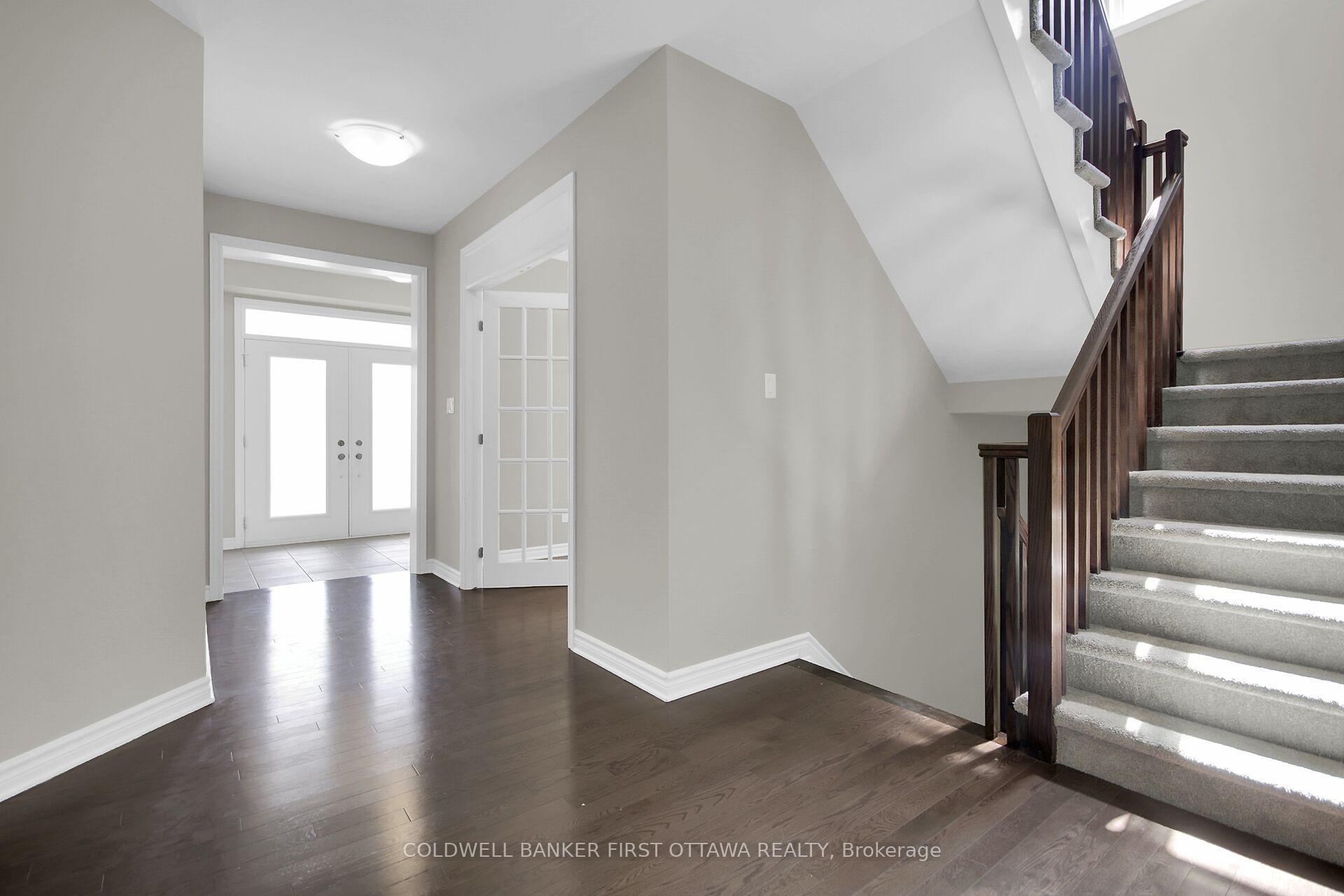 Property Photo:  620 Sora Way  ON K1T 0N7 