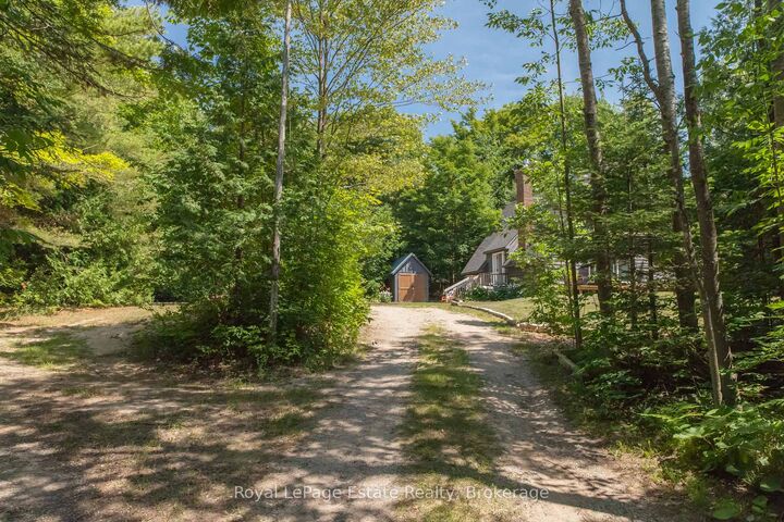 Property Photo:  431 Dufferin Avenue N  ON N0H 2G0 