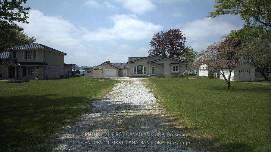 Photo de la propriété:  3877 St Clair Parkway  ON N0P 2B0 