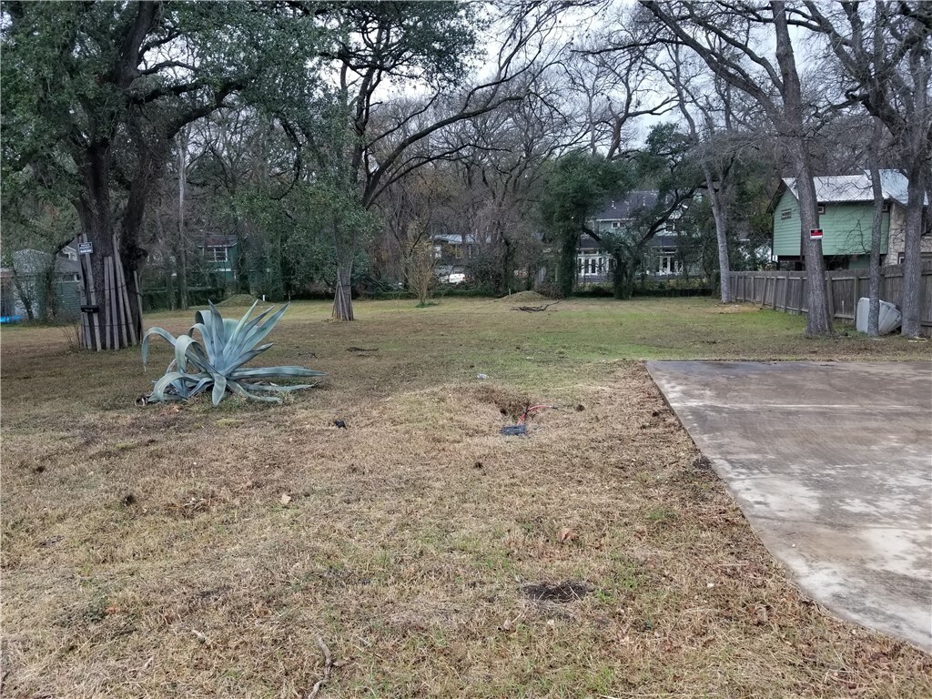 Property Photo: 2100 Winsted Lane TX 78703