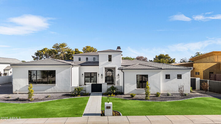 Property Photo:  1341 E Kingbird Place  AZ 85286 