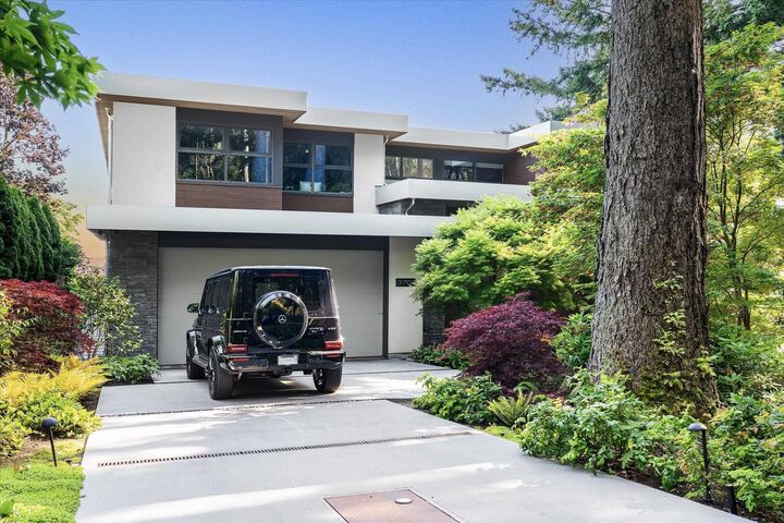 Property Photo:  3704 McKechnie Avenue  BC V7V 2M8 