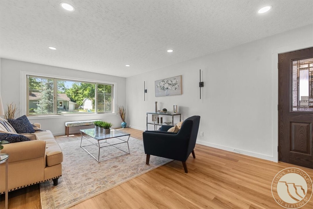 Property Photo: 921 Avenue F MT 59102