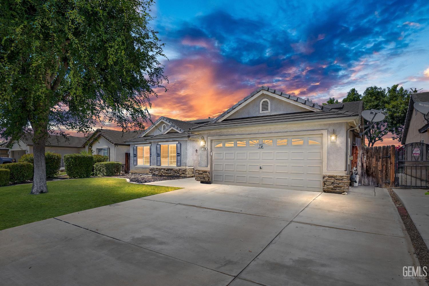 12200 Verdelho Avenue  Bakersfield CA 93312 photo