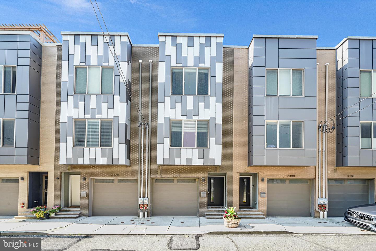 Property Photo: 2306 Alter Street PA 19146