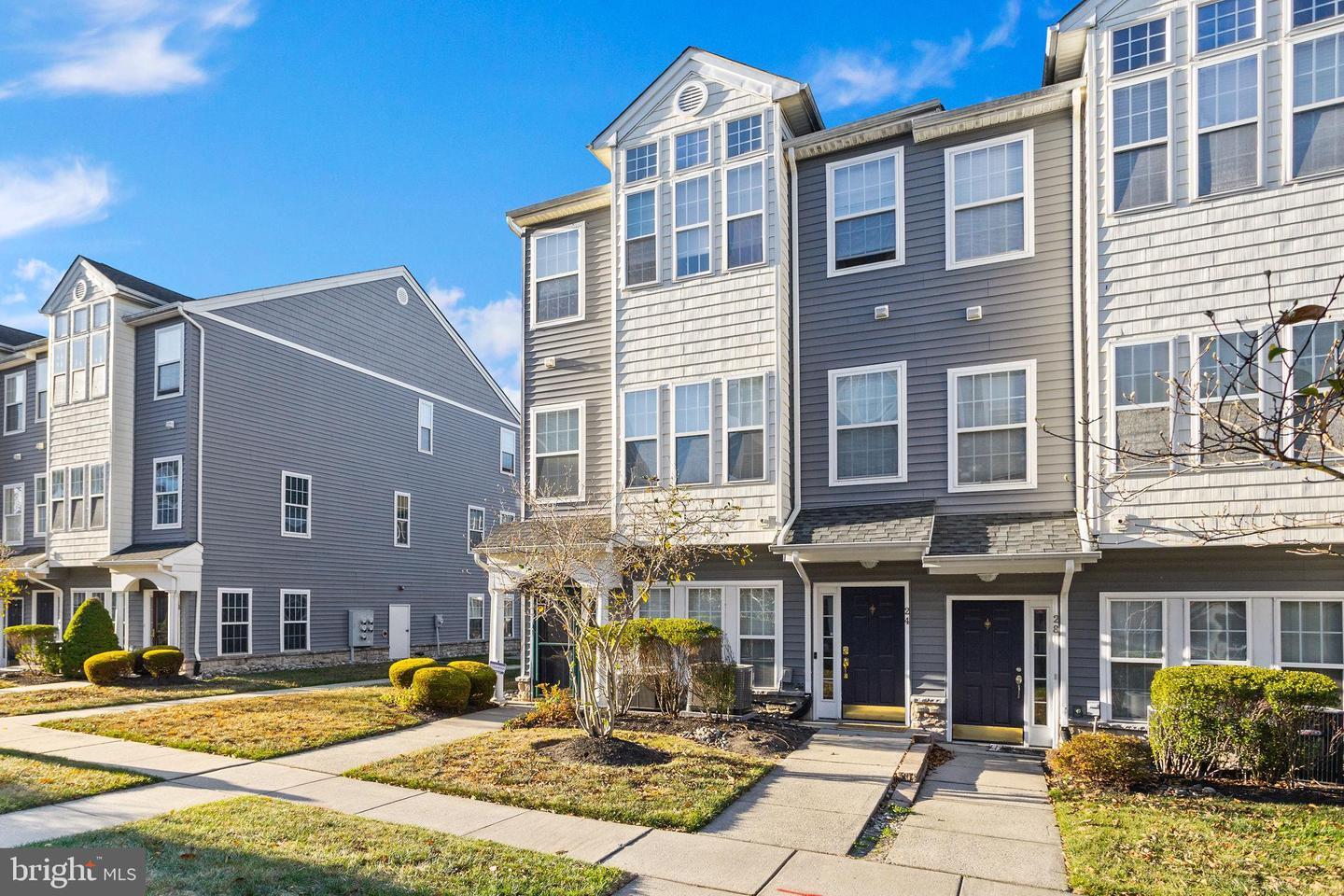 Property Photo:  22 Swan Court  NJ 08075 
