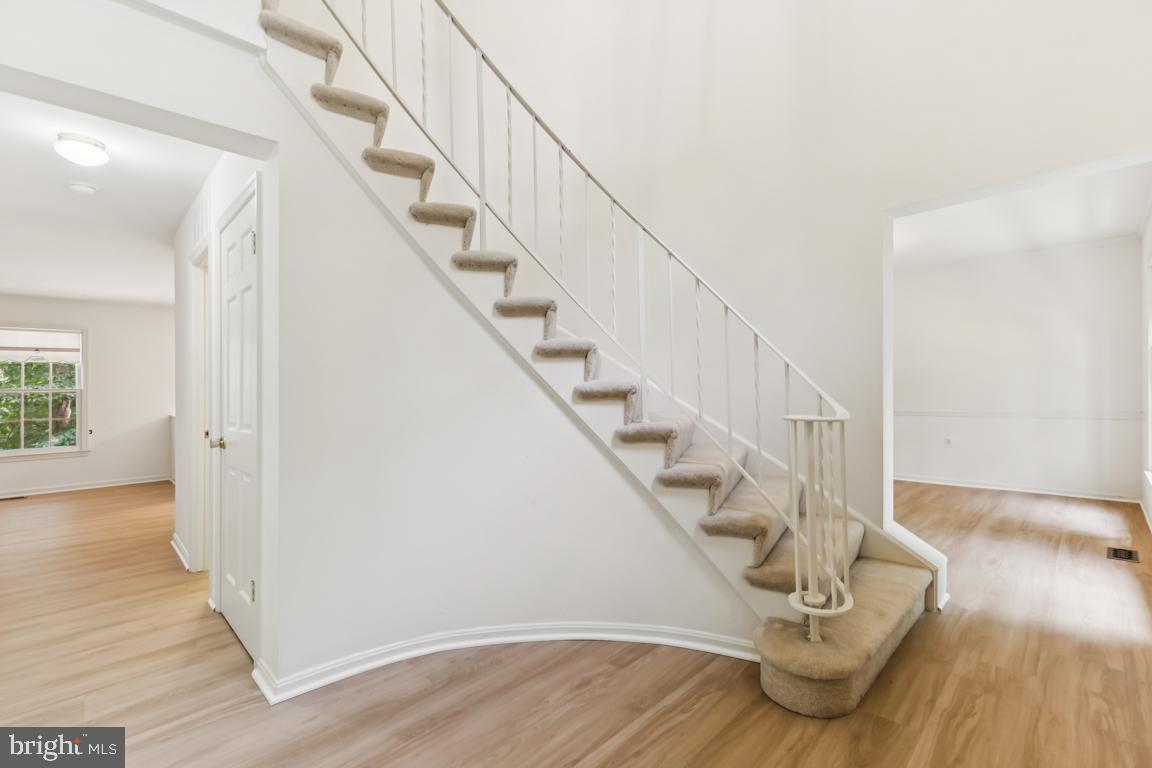 Property Photo: 2929 Leefield Drive VA 20171