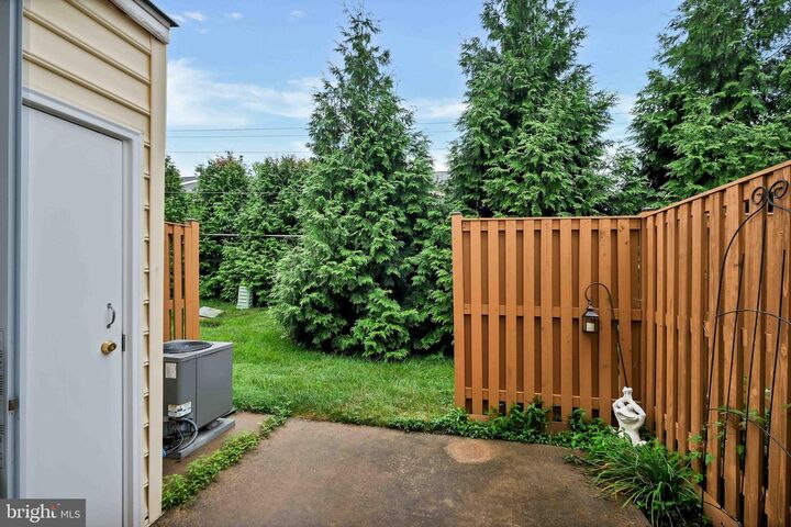Property Photo:  11149 Littlebrook Lane  VA 22030 