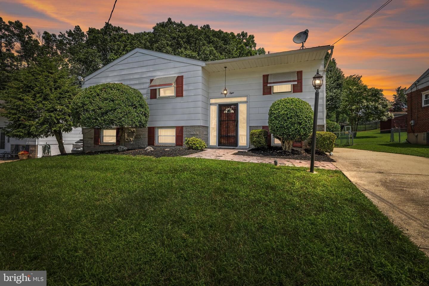 Property Photo:  1008 Rosedale Avenue  MD 21237