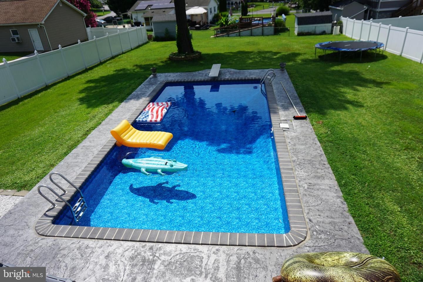 Property Photo: 8610 Oak Road MD 21219