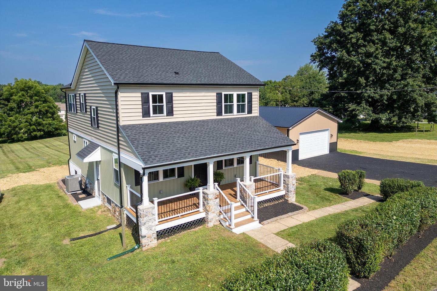 Property Photo:  1131 N Manor Road  PA 19344 