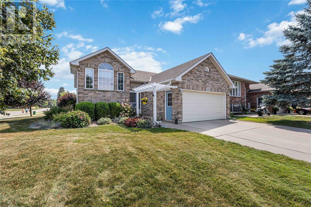 Photo de la propriété: 347 Parkside Drive ON N0N 1R0