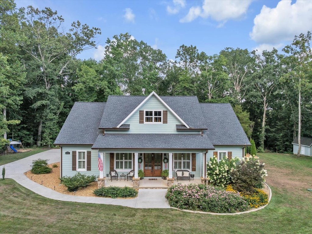 Property Photo: 472 Heritage Circle GA 30705