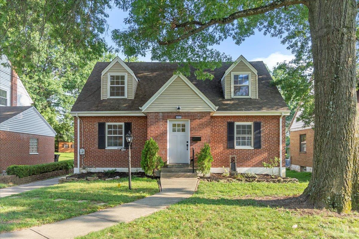 Property Photo: 4951 Heuwerth Avenue OH 45238