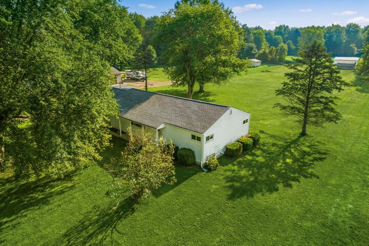 Property Photo: 4623 York SW Road OH 43062