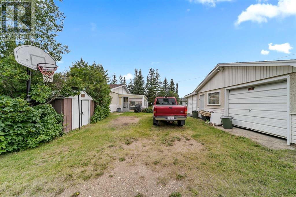 Property Photo:  4903 53 Street  AB T0B 2G0 